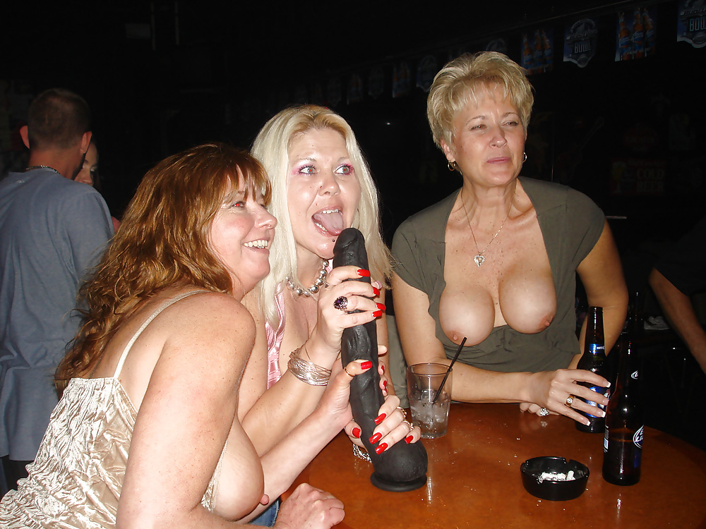 Sexy party amateur grannies